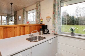 House, 2 Bedrooms, Smoking | Interior