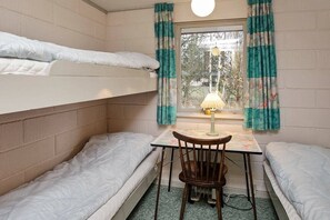 House, 2 Bedrooms, Smoking - Charming 4-person Holiday Home in Læsø, Denmark (Læsø)