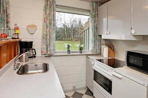 House, 2 Bedrooms, Smoking | Interior