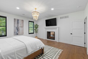 مكواة/لوح كي وواي فاي وملاءات أسرّة