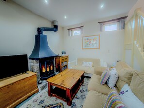 Living area - 3 Bed Converted Barn, Dartmoor. (Newton Abbot)