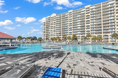 Yacht Club Villas l Barefoot Towers l ICW