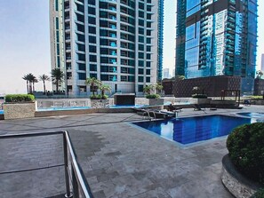 Outdoor pool - PVH - 3BR & Maids Room - Princess Tower (Dubai)
