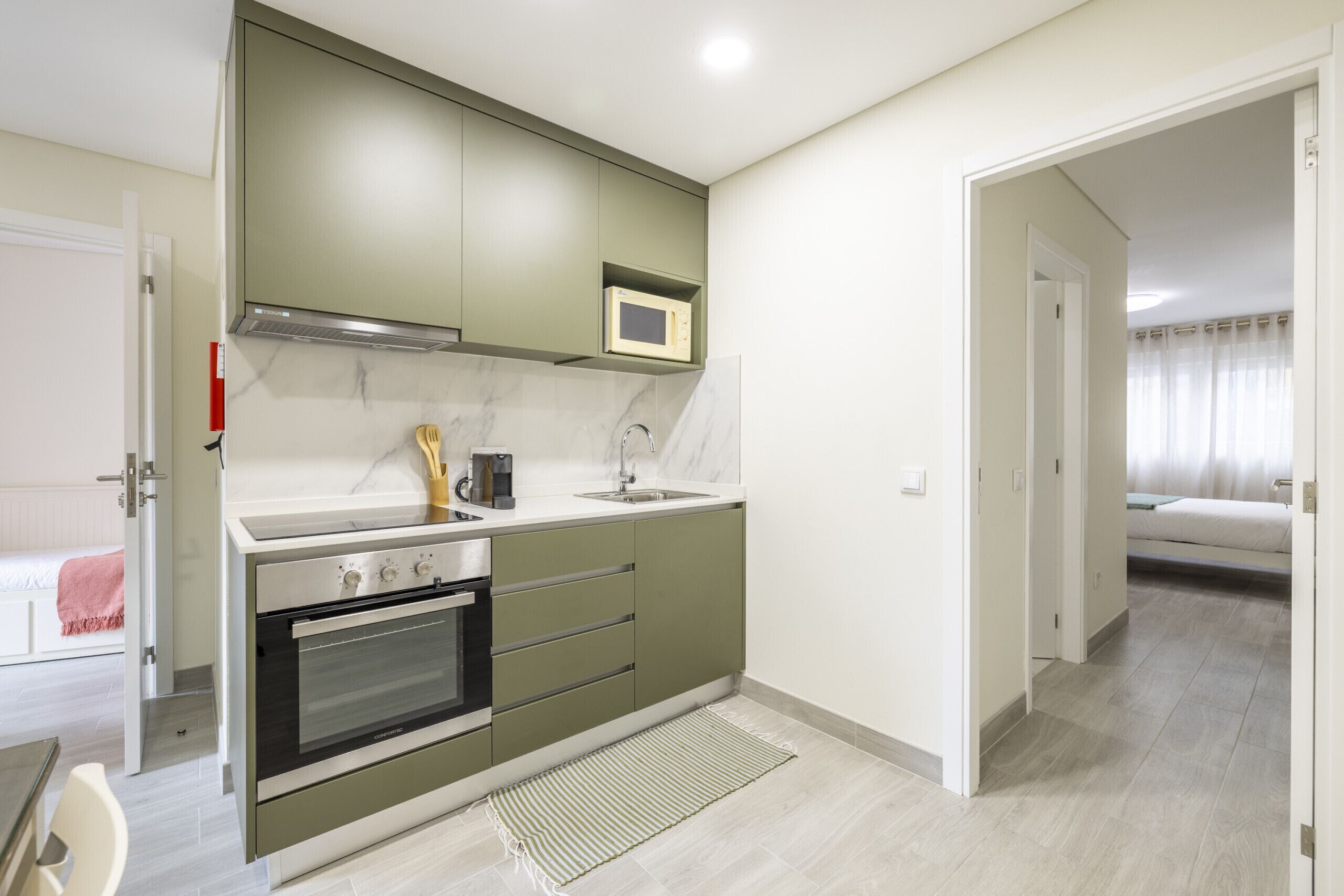 Iron/ironing board, free WiFi