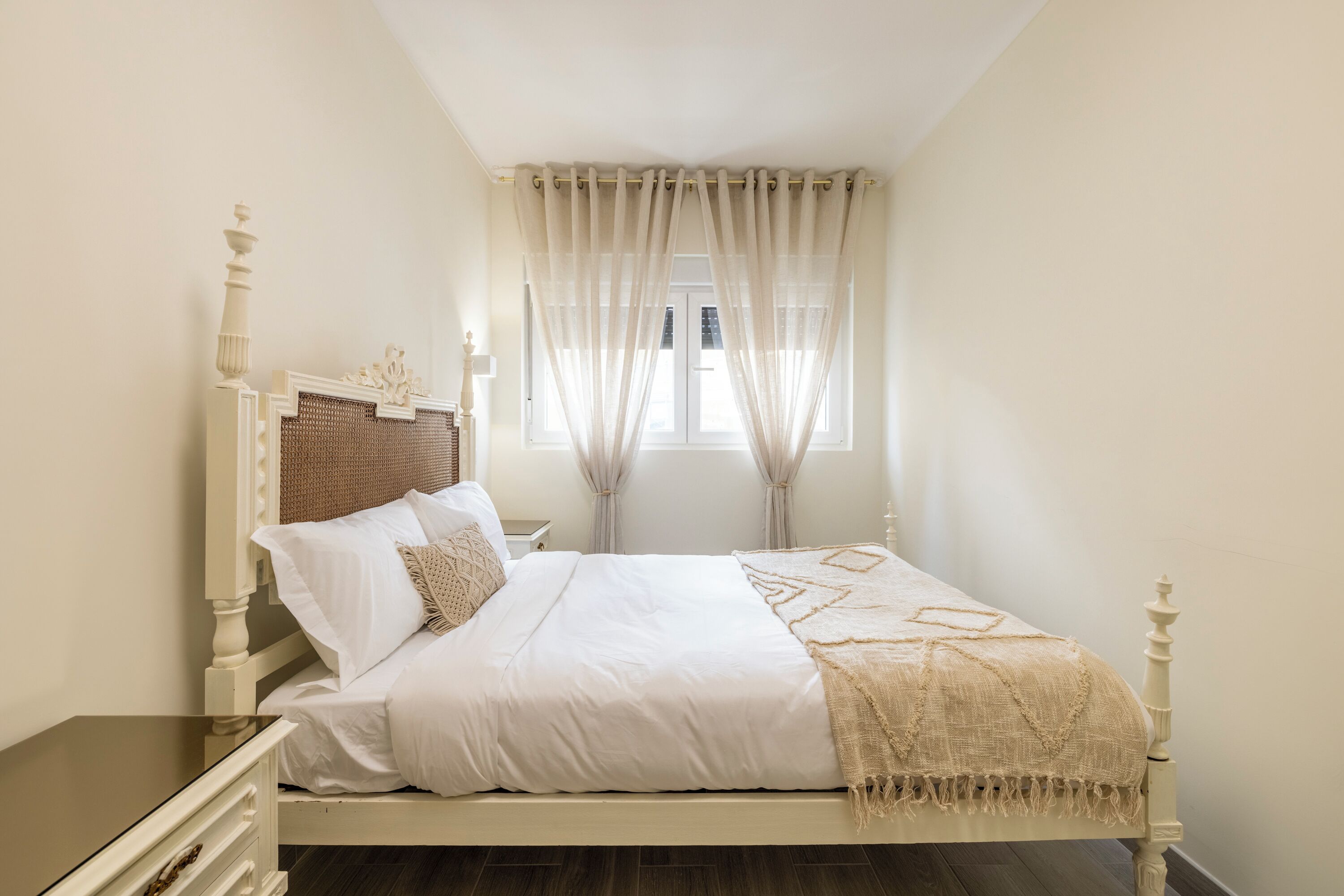 Standard Apartment, 3 Bedrooms | Iron/ironing board, free WiFi, bed sheets