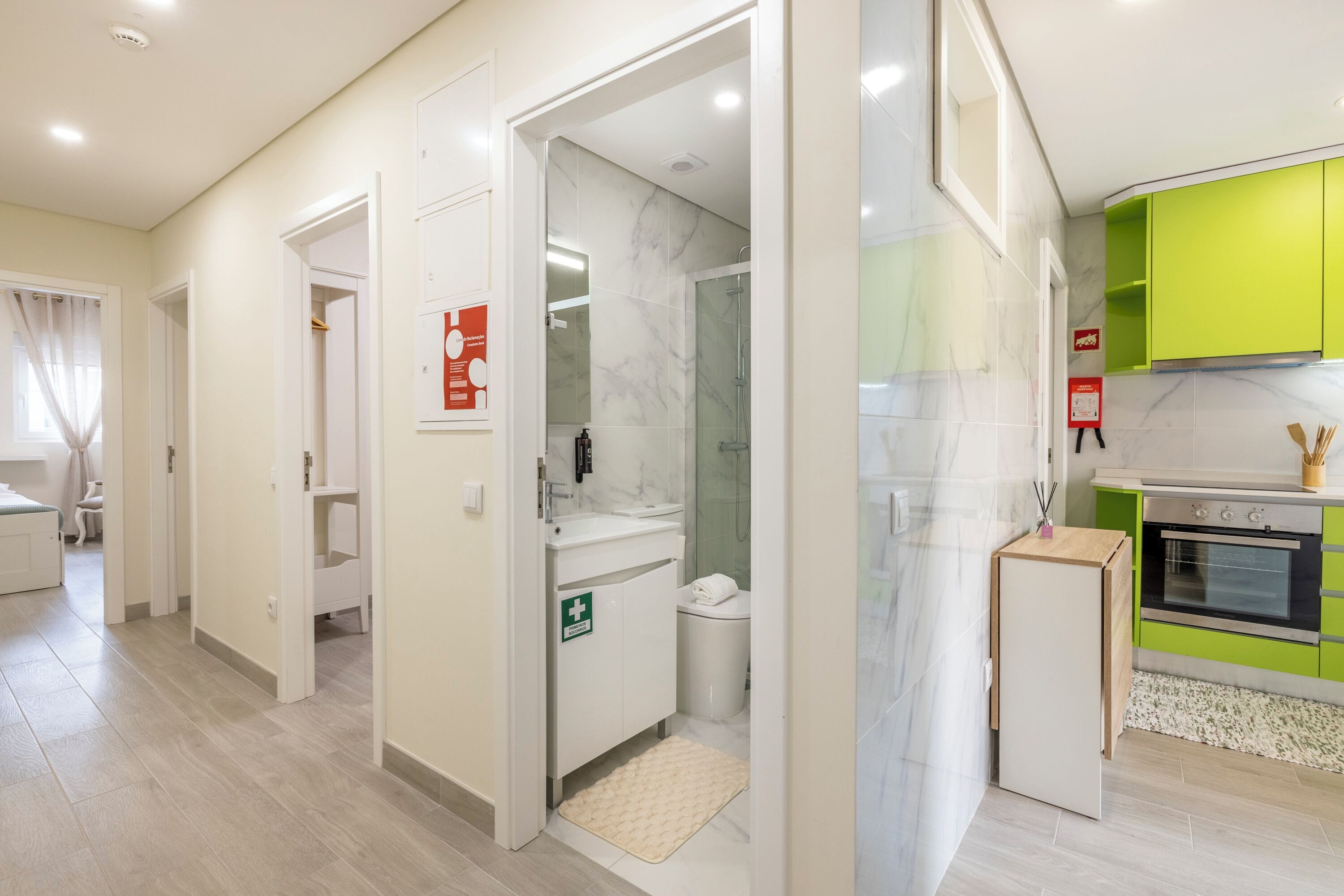 Standard Apartment, 3 Bedrooms | Private kitchen