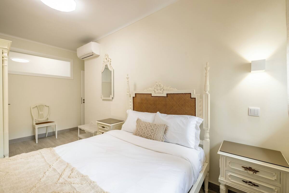 Standard Apartment, 3 Bedrooms | Iron/ironing board, free WiFi, bed sheets