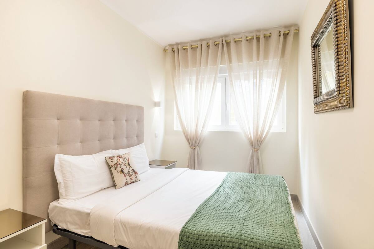 Standard Apartment | Iron/ironing board, free WiFi, bed sheets