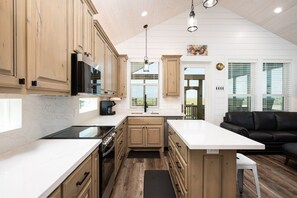 Fridge, microwave, dishwasher, coffee/tea maker