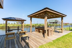 House, 1 Bedroom | Outdoor dining