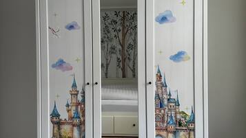 2 bedrooms, desk, iron/ironing board, travel crib