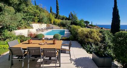 New modern villa, stunning sea view, private pool and 5 minutes to the centre