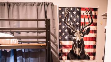 2 bedrooms, WiFi, bed sheets