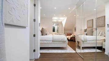 Desk, iron/ironing board, travel cot, WiFi