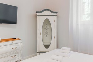 2 chambres, fer et planche à repasser, Wi-Fi, literie fournie