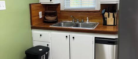 Microwave, stovetop, dishwasher