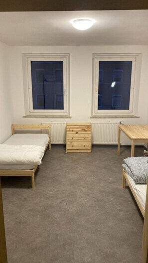 2 Schlafzimmer, Internetzugang, Bettwäsche