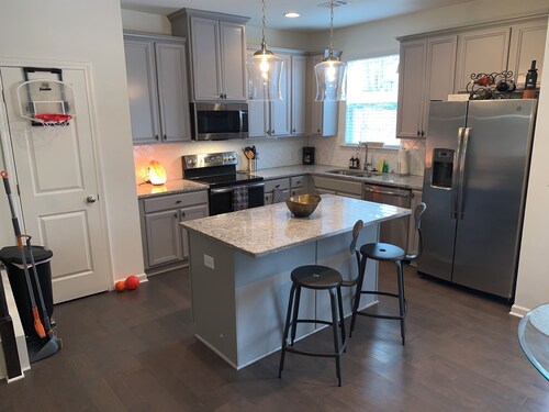 3BR Family Retreat • 20 min to Downtown Atlanta • Quiet & Fully Equipped Stay