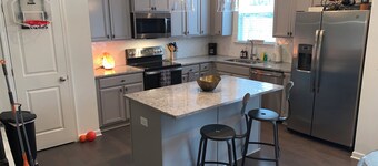 3BR Family Retreat • 20 min to Downtown Atlanta • Quiet & Fully Equipped Stay