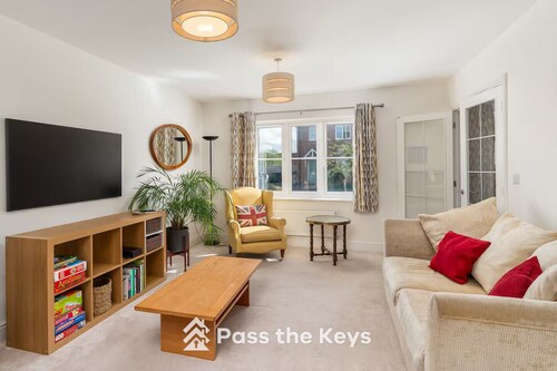 Pass the Keys | Spacious, Modern Family Home - 20 mins to Oxford