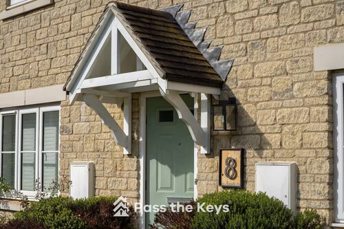 Pass the Keys | Spacious, Modern Family Home - 20 mins to Oxford