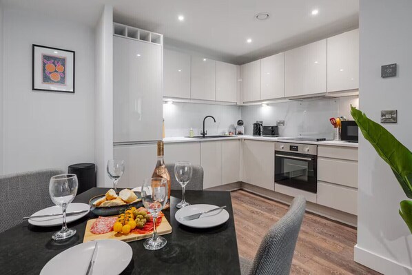 Fridge, microwave, oven, dishwasher