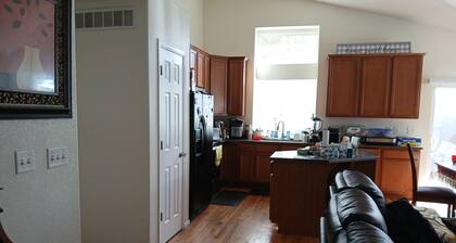 Fabulous Furnished Room in a house - Wheel Chair Accessible including Shower