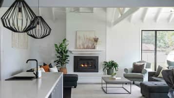 TV, fireplace, offices