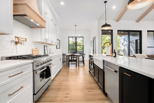 Luxury retreat in The Reserve at Boyne Mountain Resort — private hot tub