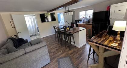 Lovely 2-bedroom house river front in Webster Springs