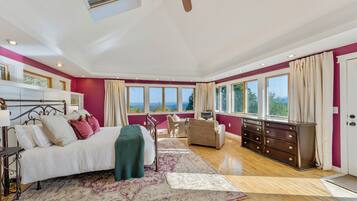 3 soveværelser, skrivebord, strygejern/strygebræt, weekendseng