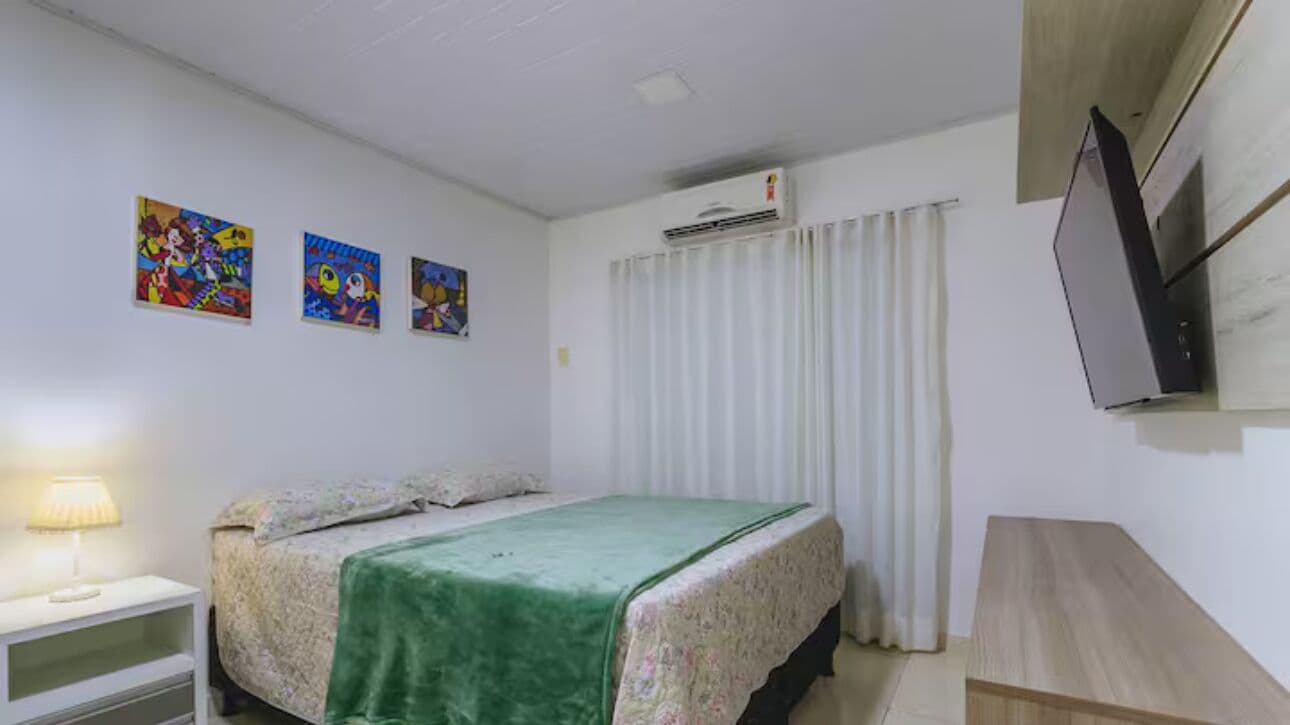 Individually furnished, blackout drapes, iron/ironing board, free WiFi