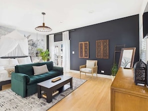 Smart TV, offices
