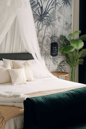 3 bedrooms, iron/ironing board, travel crib, free WiFi