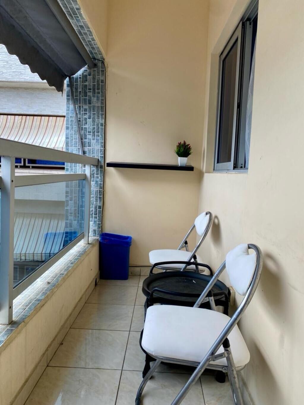 المنطقة المحيطة بالمنشأة