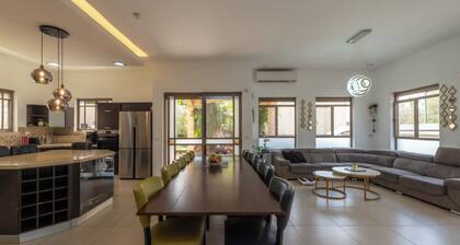 A Vacation You’ll Remember Forever – Luxury Family Villa with a Heated Pool
