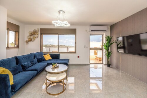 A Vacation You’ll Remember Forever – Luxury Family Villa with a Heated Pool