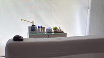 Couples treatment room(s), body treatments, aromatherapy