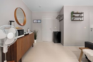 Habitación doble Confort, vista al canal | Wifi gratis