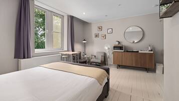 Comfort tweepersoonskamer, uitzicht op het water | Gratis wifi