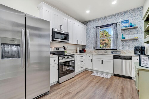 Walk to Downtown! Pet-Friendly 2BR Near Trails, Breweries, Restaurants