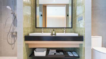 Shower, free toiletries, hair dryer, towels