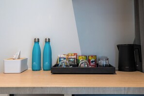 책상, 노트북 작업 공간, 무료 WiFi, 침대 시트