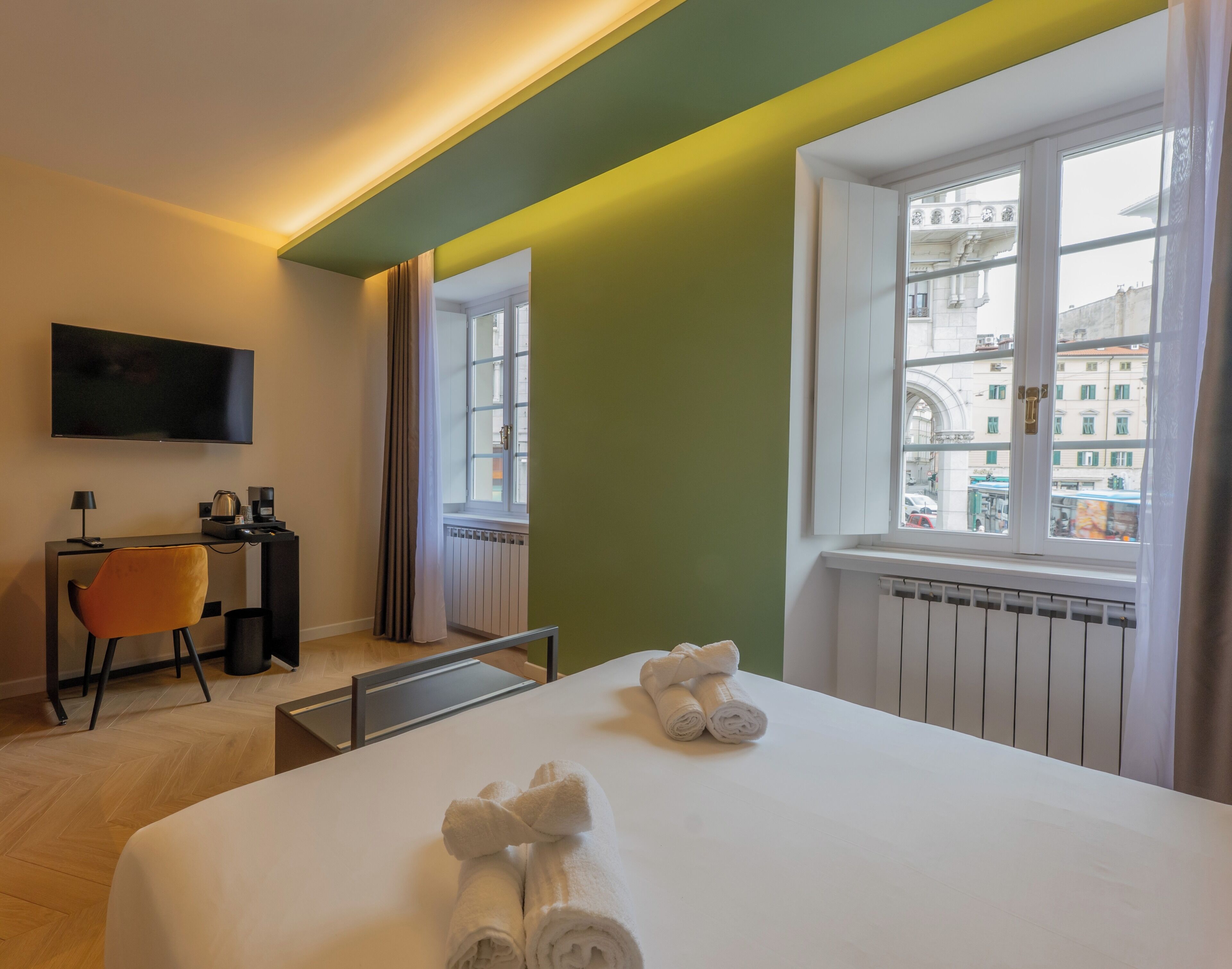 Deluxe Triple Room, Balcony, City View