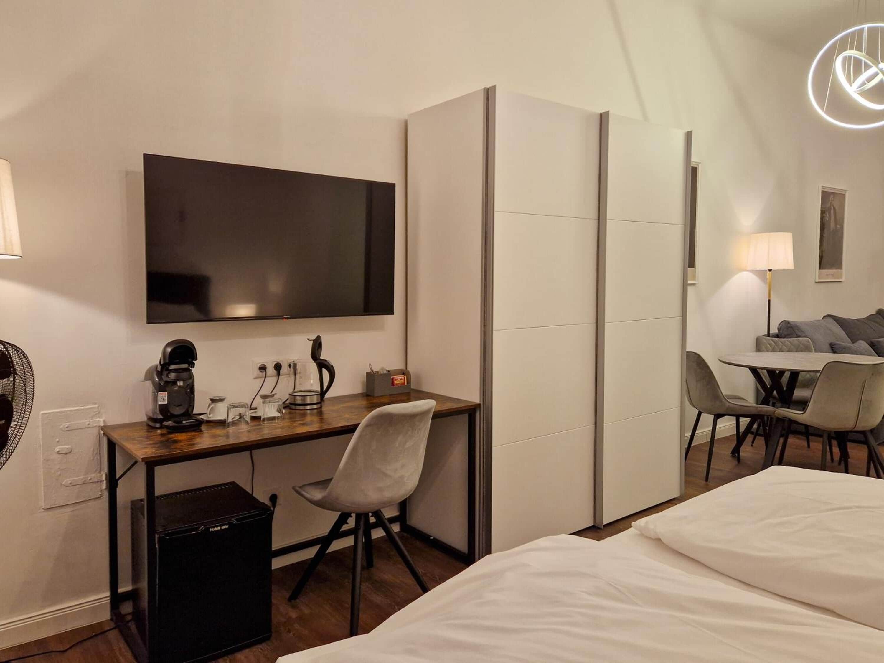 Junior-Suite, Stadtblick | Kostenloses WLAN, Bettwäsche