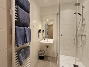 Bathroom - Pension Mozart (Vienna)