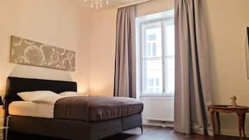 Schreibtisch, kostenloses WLAN