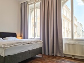 Free WiFi, bed sheets - Pension Mozart - Vienna Center, Self Check-in (Vienna)