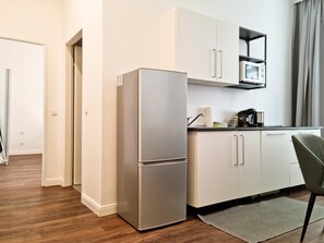 Deluxe Apartment | Private kitchen - Pension Mozart (Vienna)