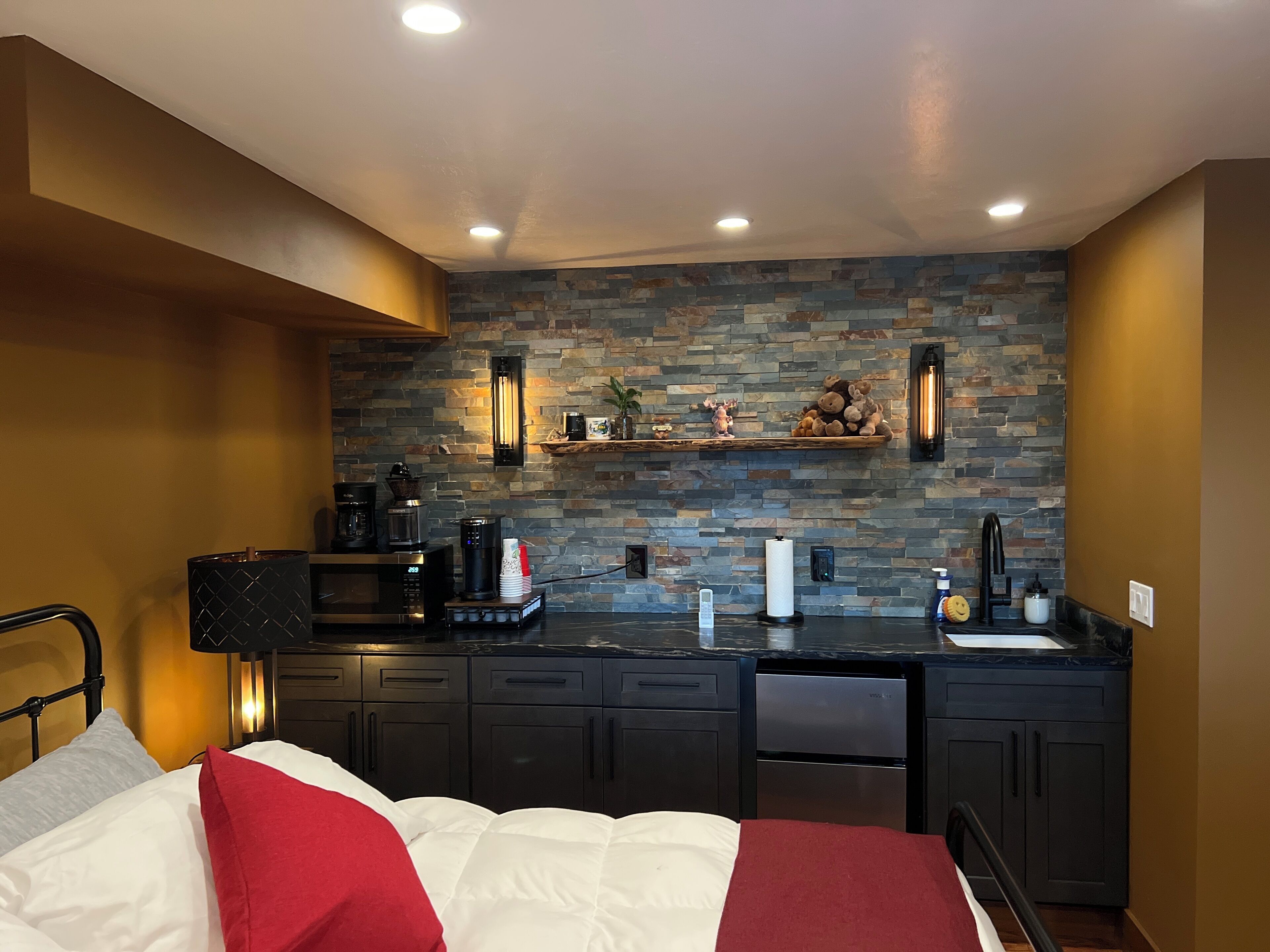 1 dormitori, planxa i posts de planxar, wifi gratuïta i roba de llit 